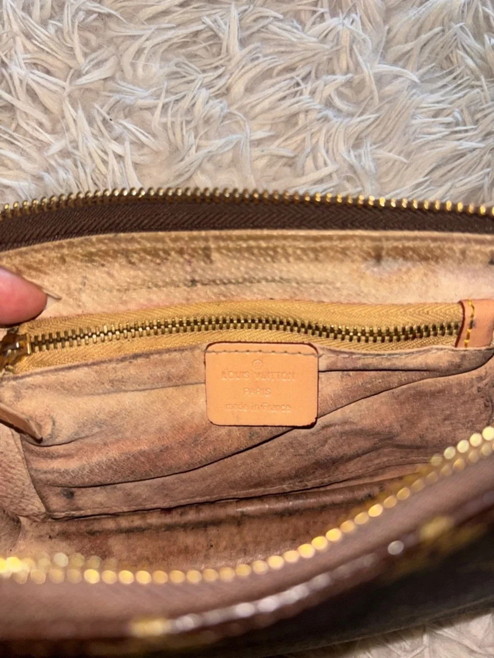 Louis Vuitton Monogram Zip Around Wallet in Brown and Tan - Picture 5 of 9